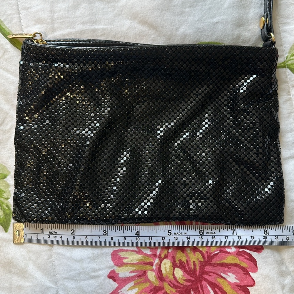 💖New Listing!! Vintage Whiting & Davis black mesh clutch - Picture 4 of 10